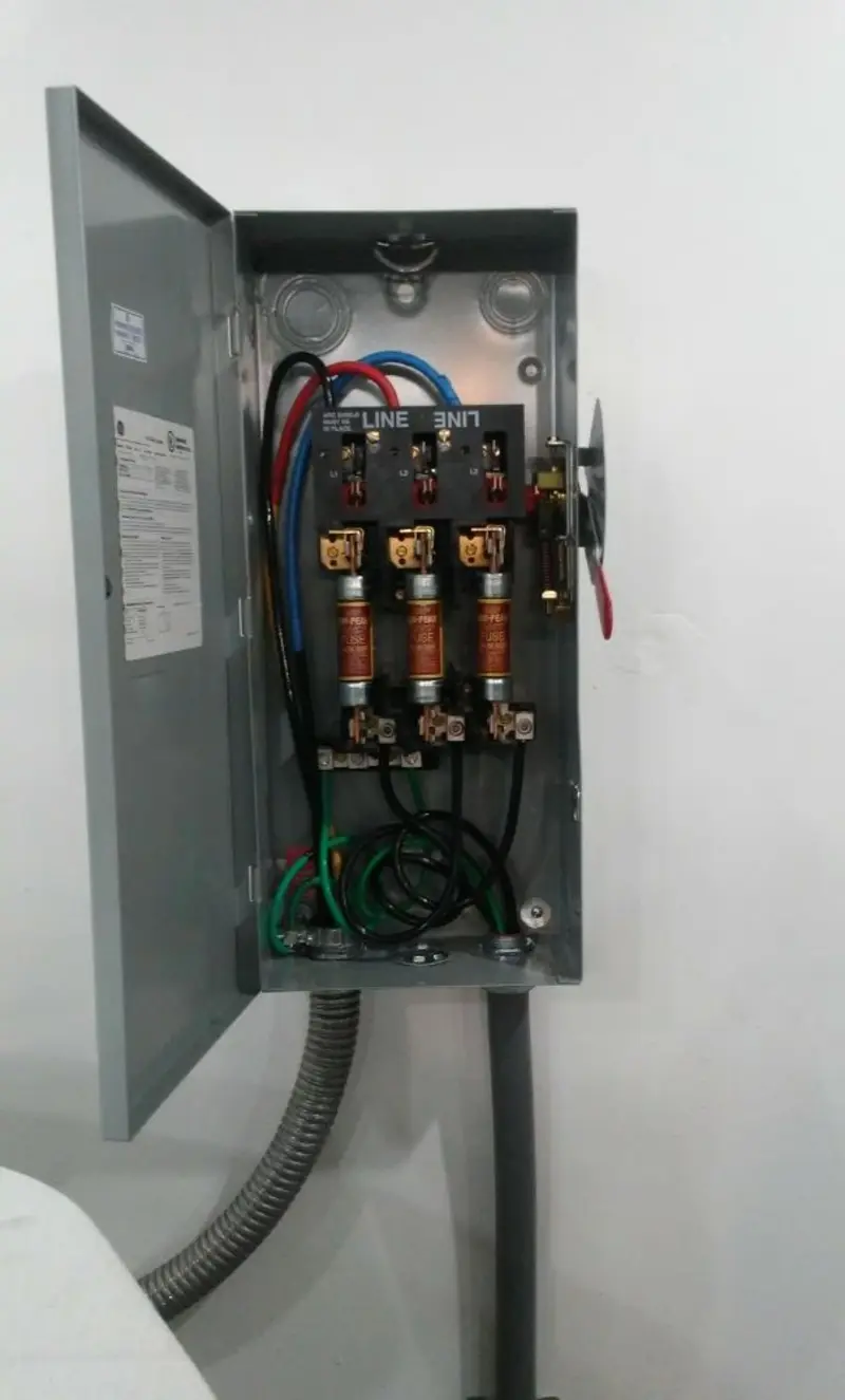 Three-phase disconnect switch installed for Smoke Detector Installation in Pittston